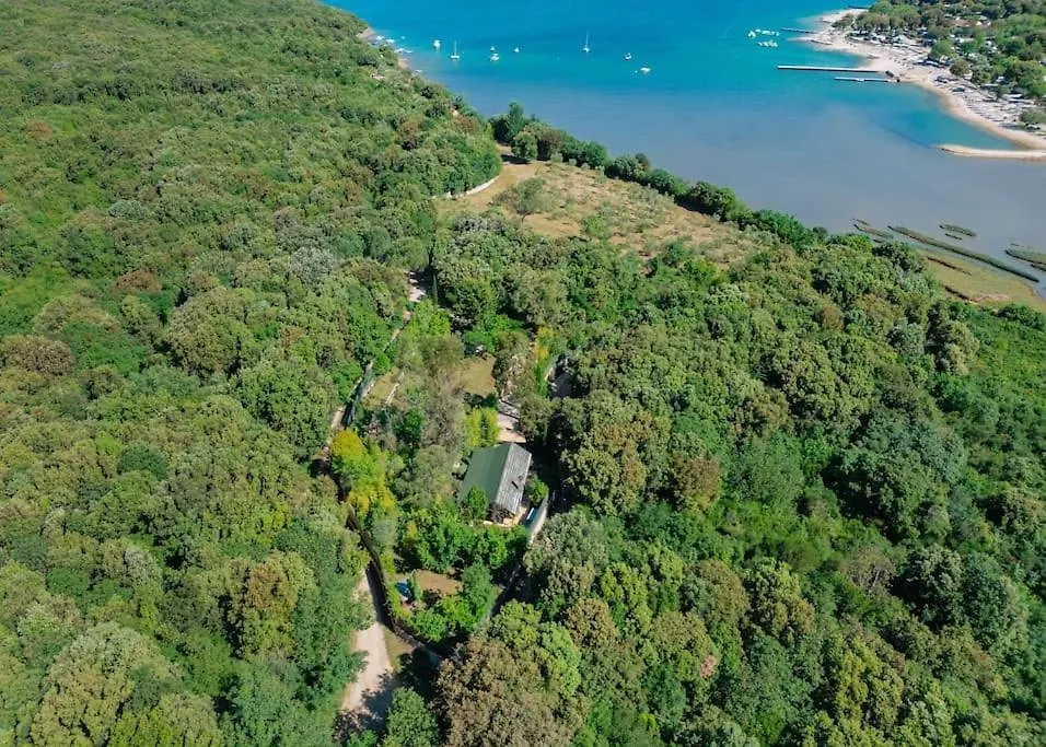 Pure Nature Haven By The Sea With Hot Tub Rovinj 0*,